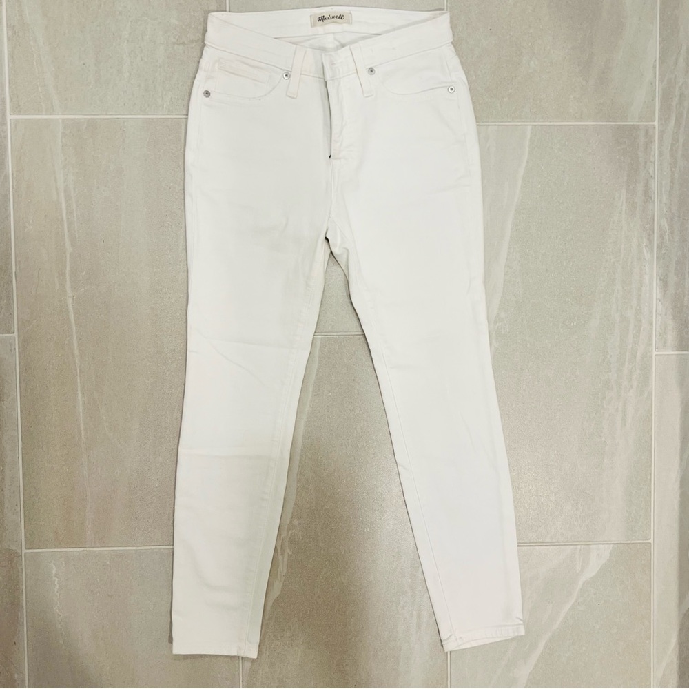 Madewell white 9” high rise skinny jeans, size 26S. Worn once!